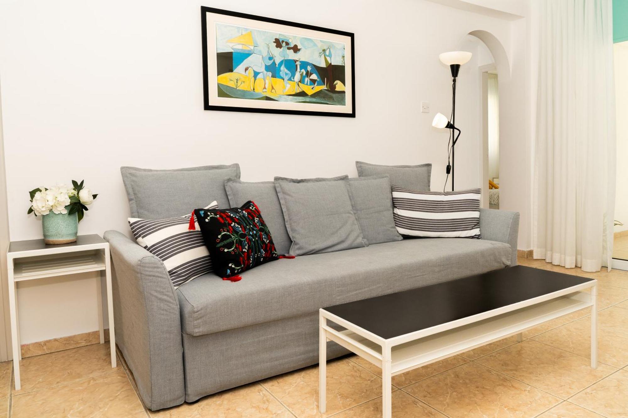 Olivia Mackenzie 2 Bedroom Flat With Pool Lárnaka Eksteriør bilde